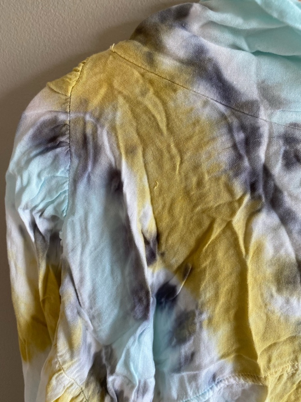 Young Fabulous & Broke Front-Tie Tie-Dye Blouse in Yellow, Light Blue & Gray - Picture 9 of 10